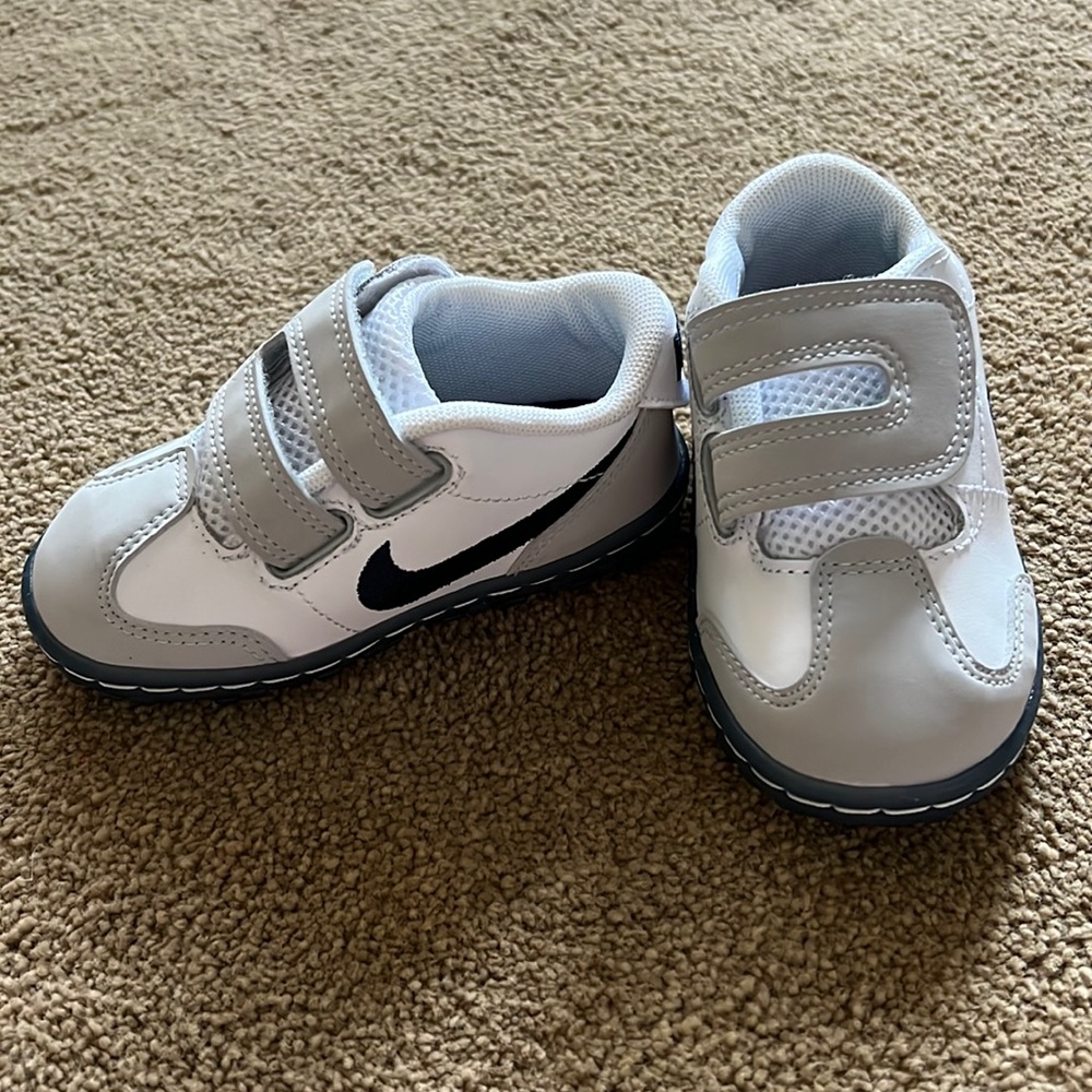 Nike Sneakers Baby Toddler Size 5 White Grey Blue. Brand new never worn!